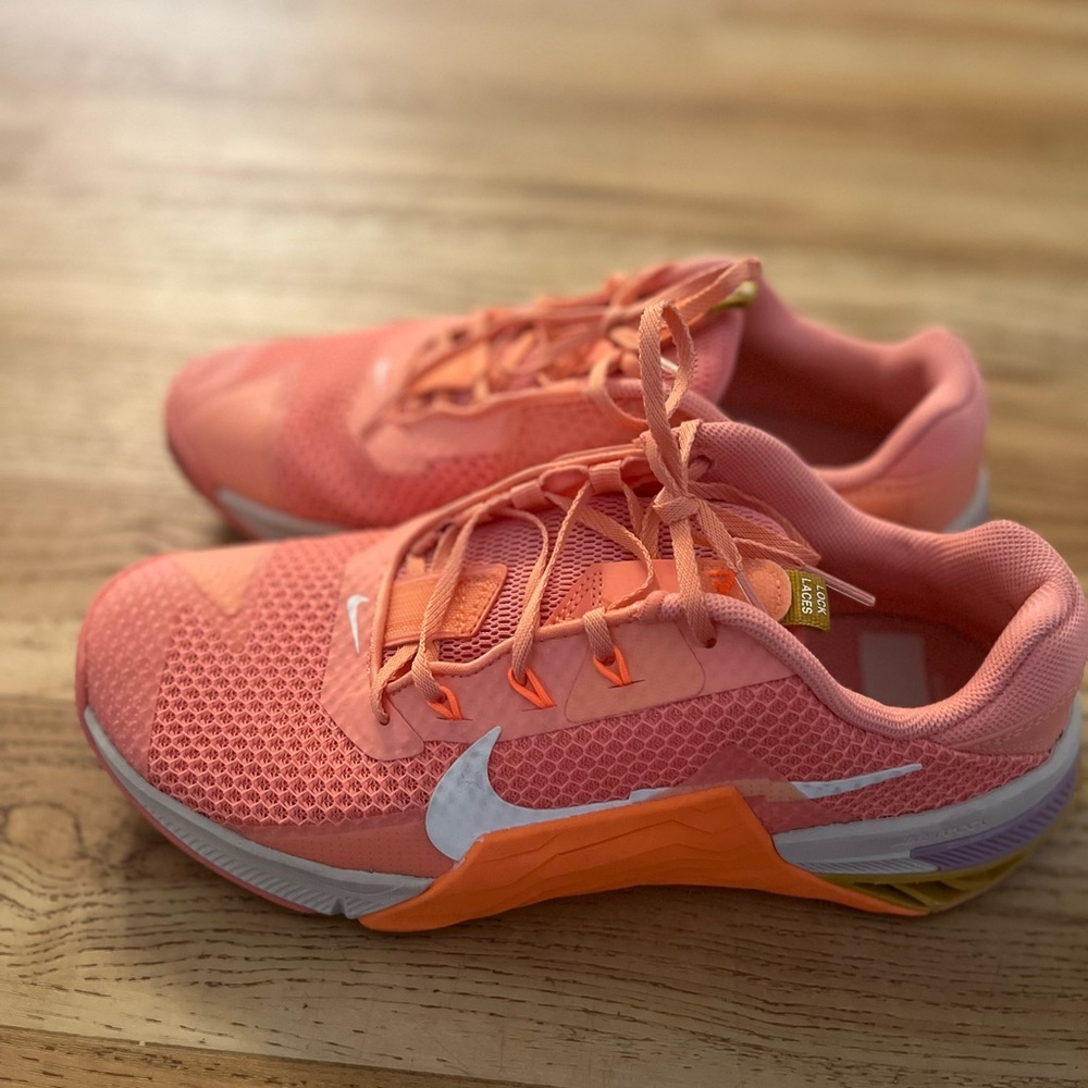 Nike Metcon 7 Crimson Bliss 2022 - Women size 9.5